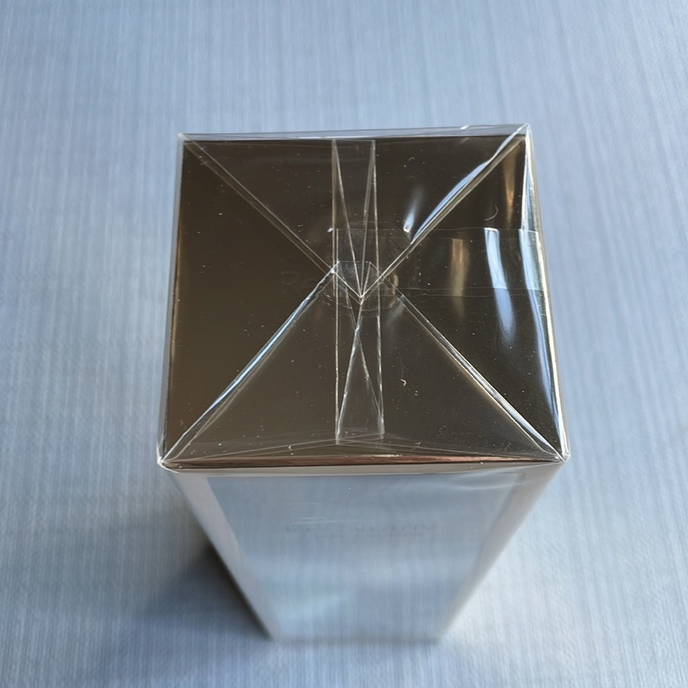 Estee Lauder Re-Nutriv ultimate lift regenerating youth Treatment Lotion - Picture 11 of 14
